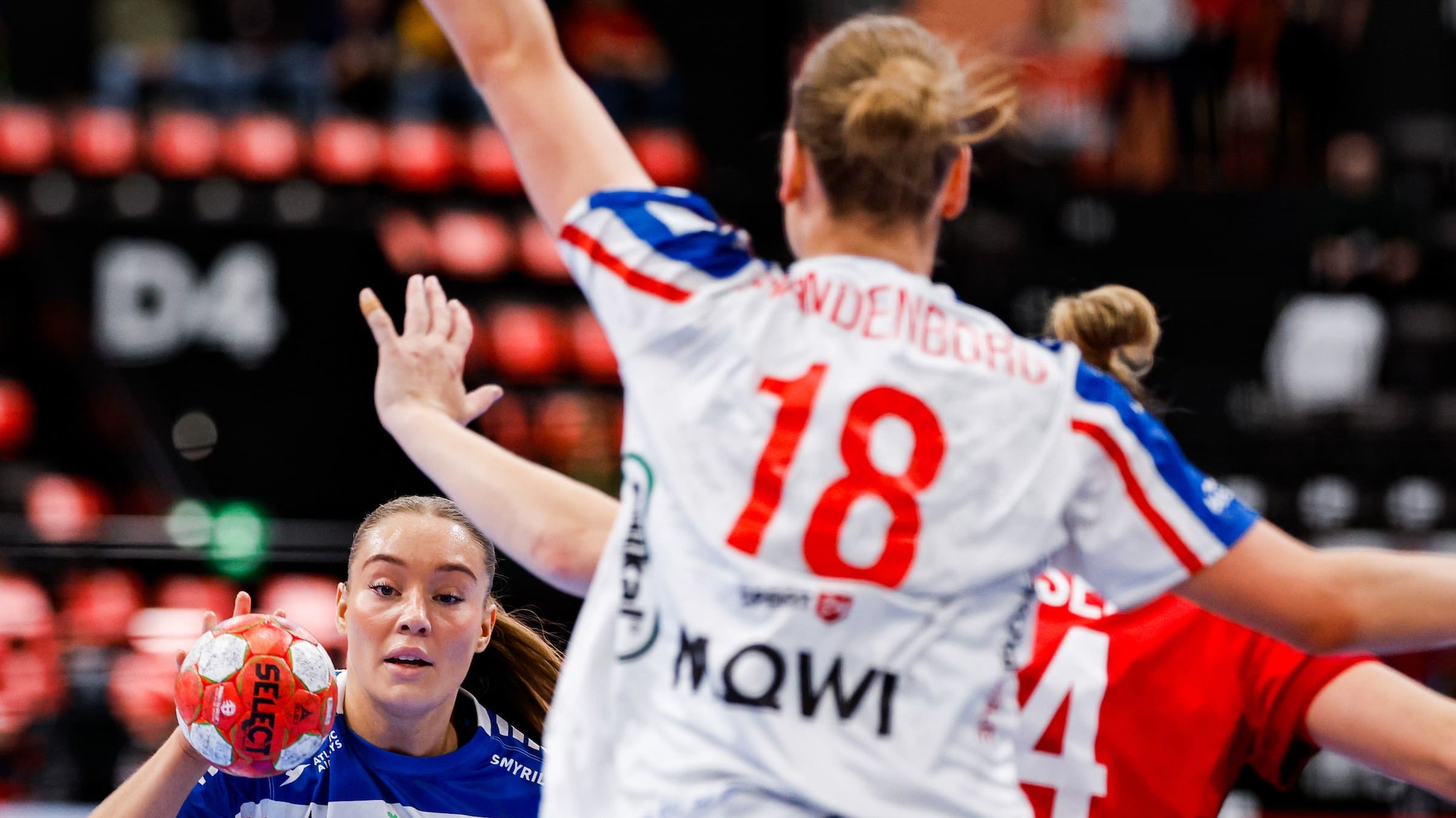 Súna: – Vit renna aftaná Montenegro í fyrra hálvleiki