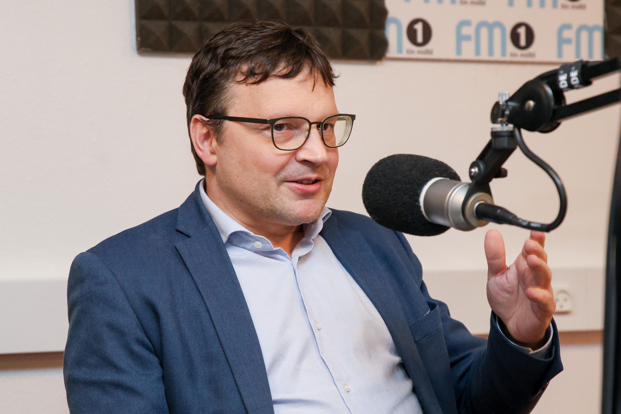 Ben Arabo: Ikki altíð neyðugt at fara í ein ov stóran jakka