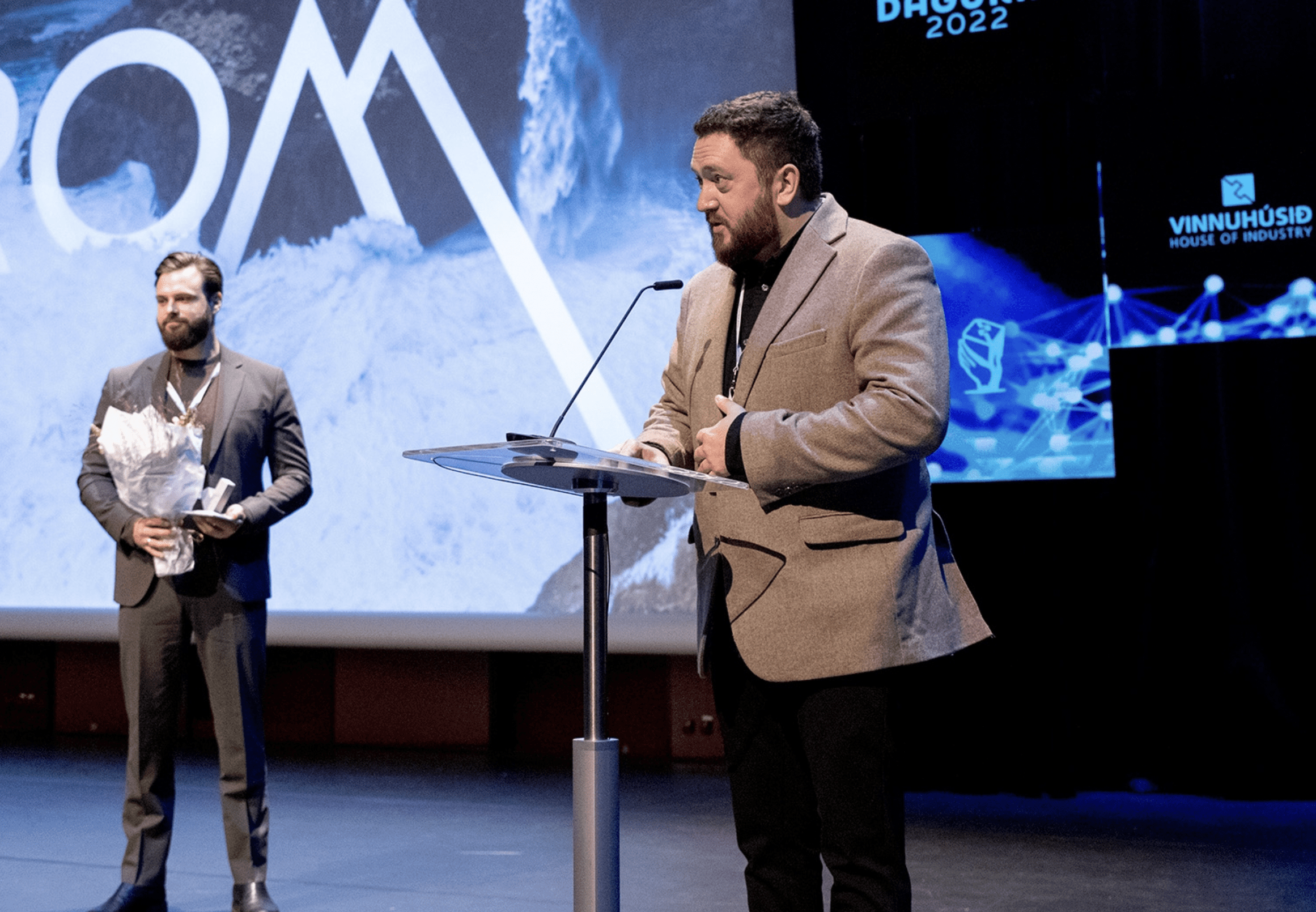 – Tekin um altjóða áhuga