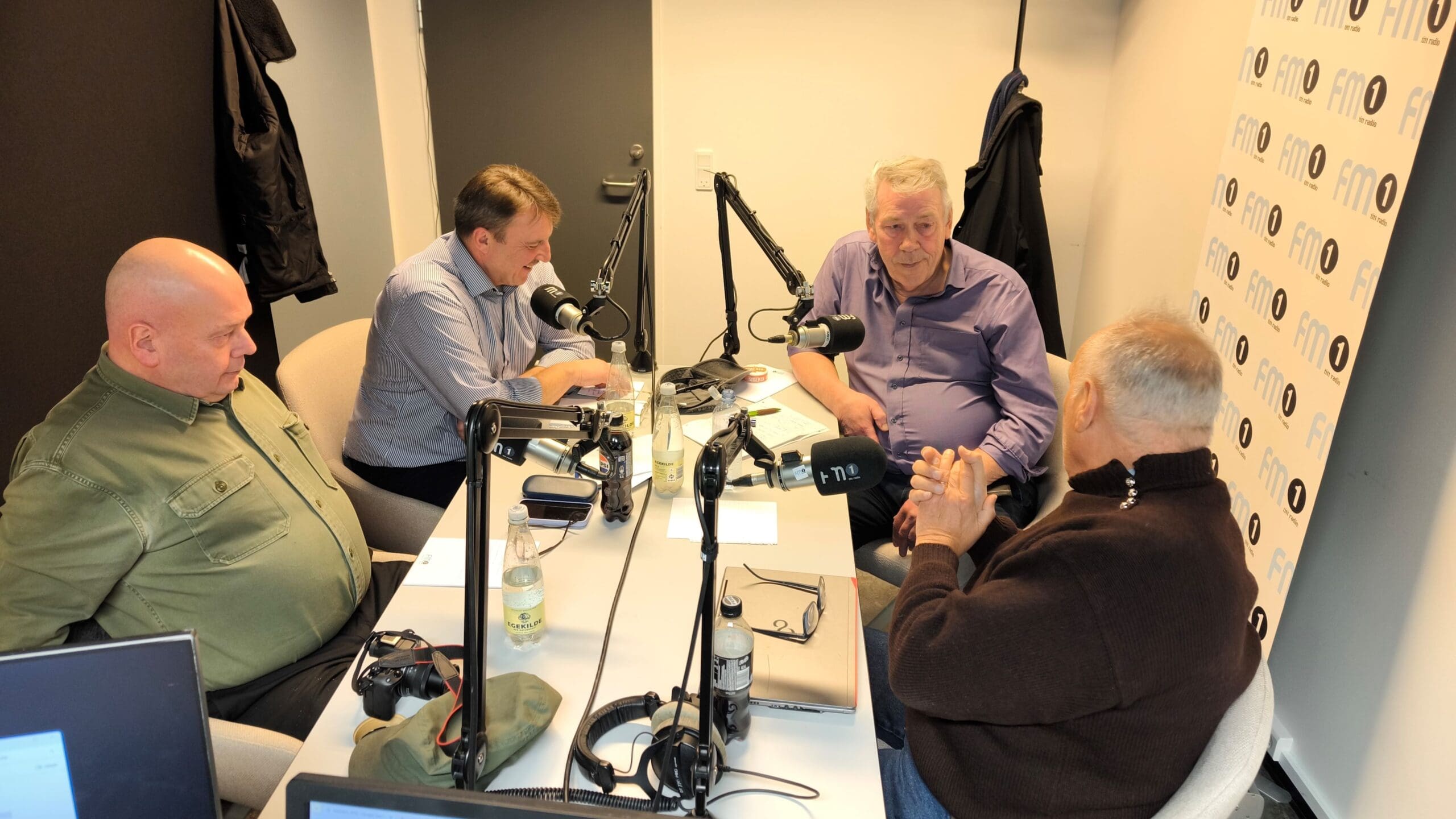 Stjórnin – Politikkur á skák – Stórveldini broyta heimsmyndina