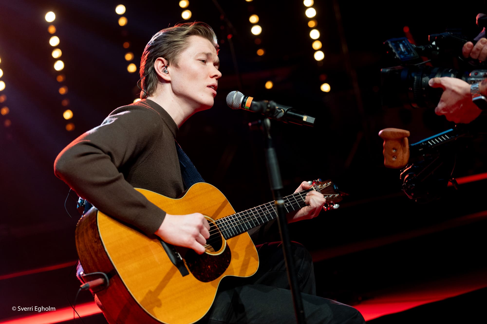 Beinir fer at geva nógv út – bæði á føroyskum og á enskum