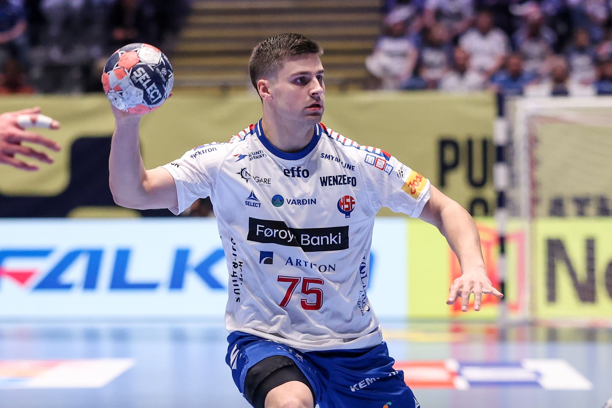 Rói vil nærri damuni, familjuni og víðari á hondbóltsleiðini