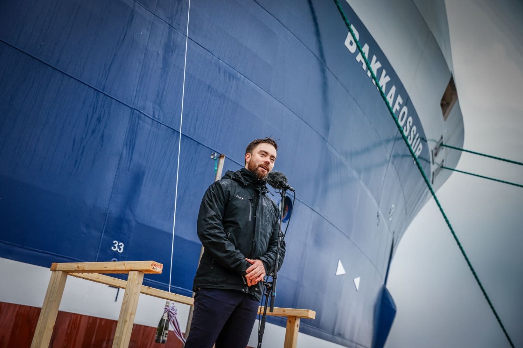 Vinnuvarpið – Fast Track: Broytið arbeiðsloyvini upp í 2 ár