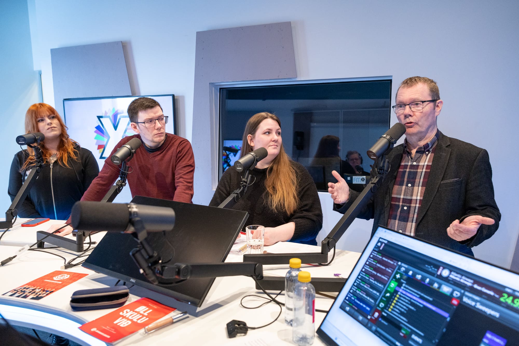 Heitt javnaðarkjak í rásarúminum