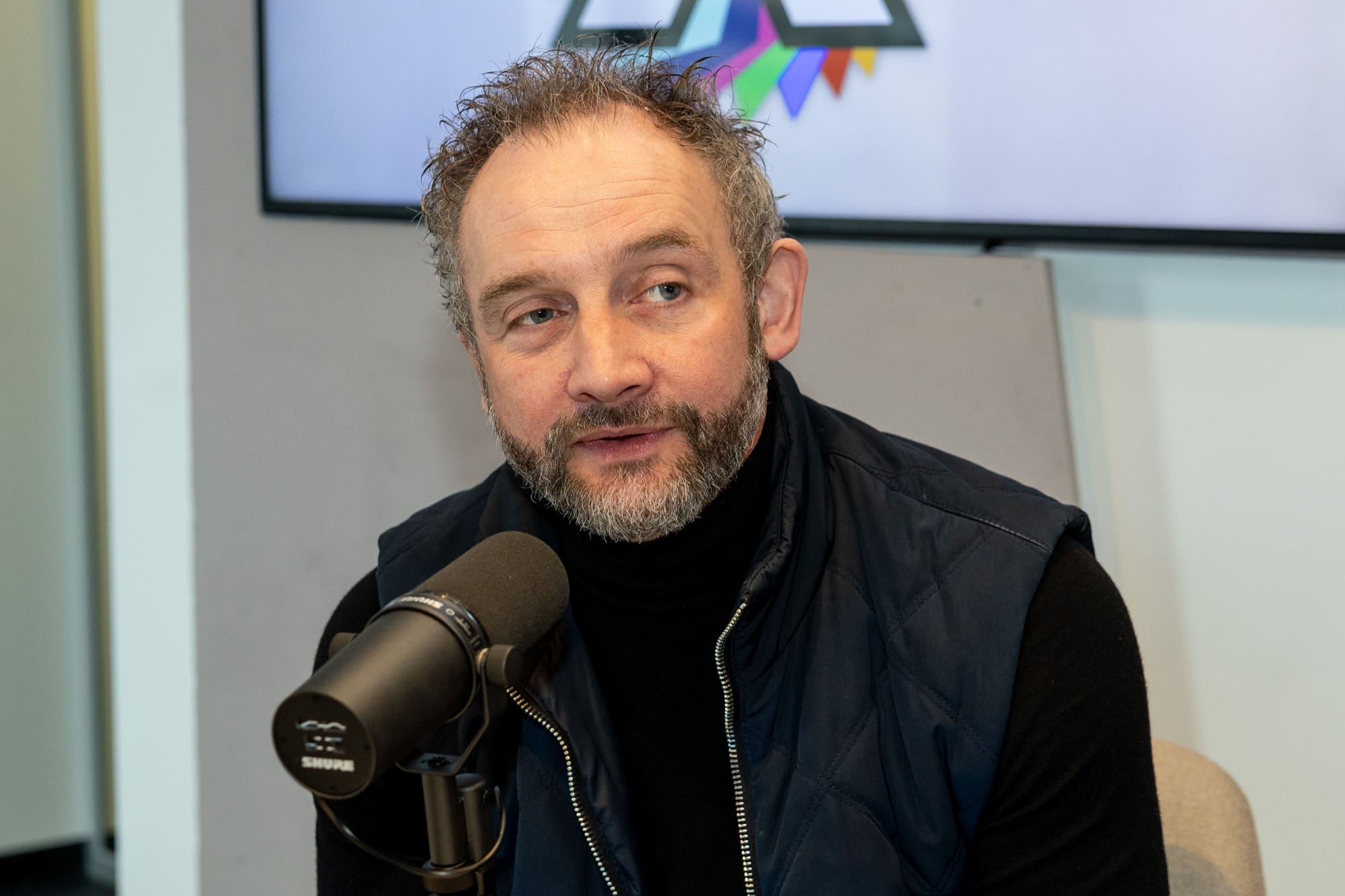 Omanfyri 800 atkvøður: Mitt millum sangleik og brúdleyp hjá dóttirini