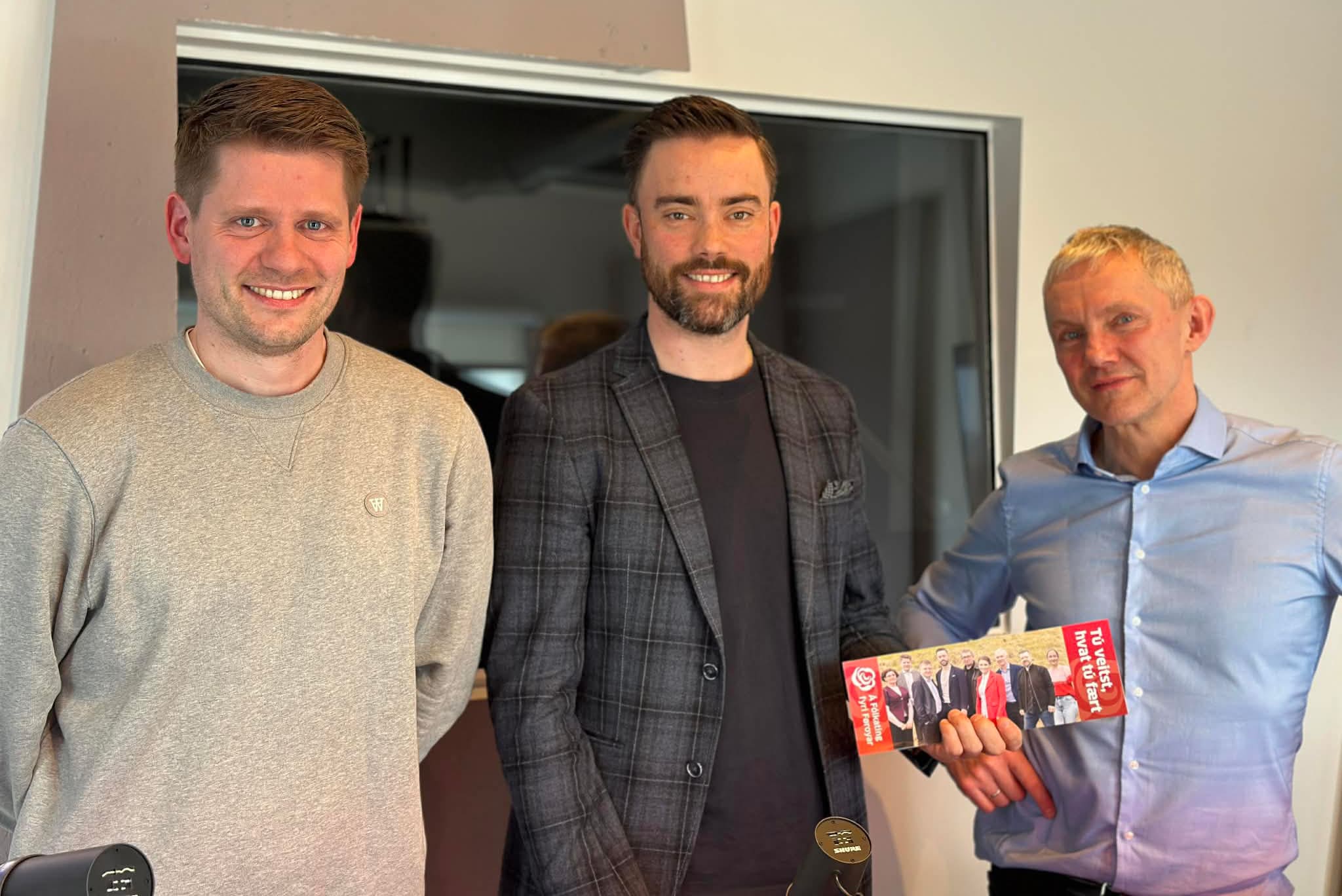 – Vit eru átta hjálpiryttarar, sum taka vindin fyri Sjúrð Skaale