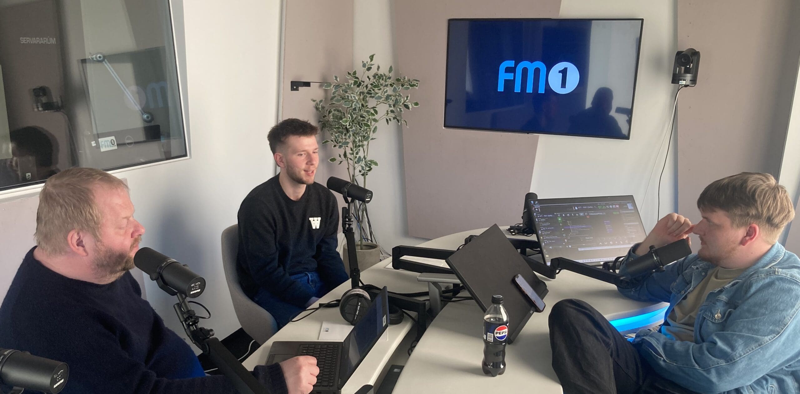 Triði Hálvleikur við fleiri gestum og samrøðum