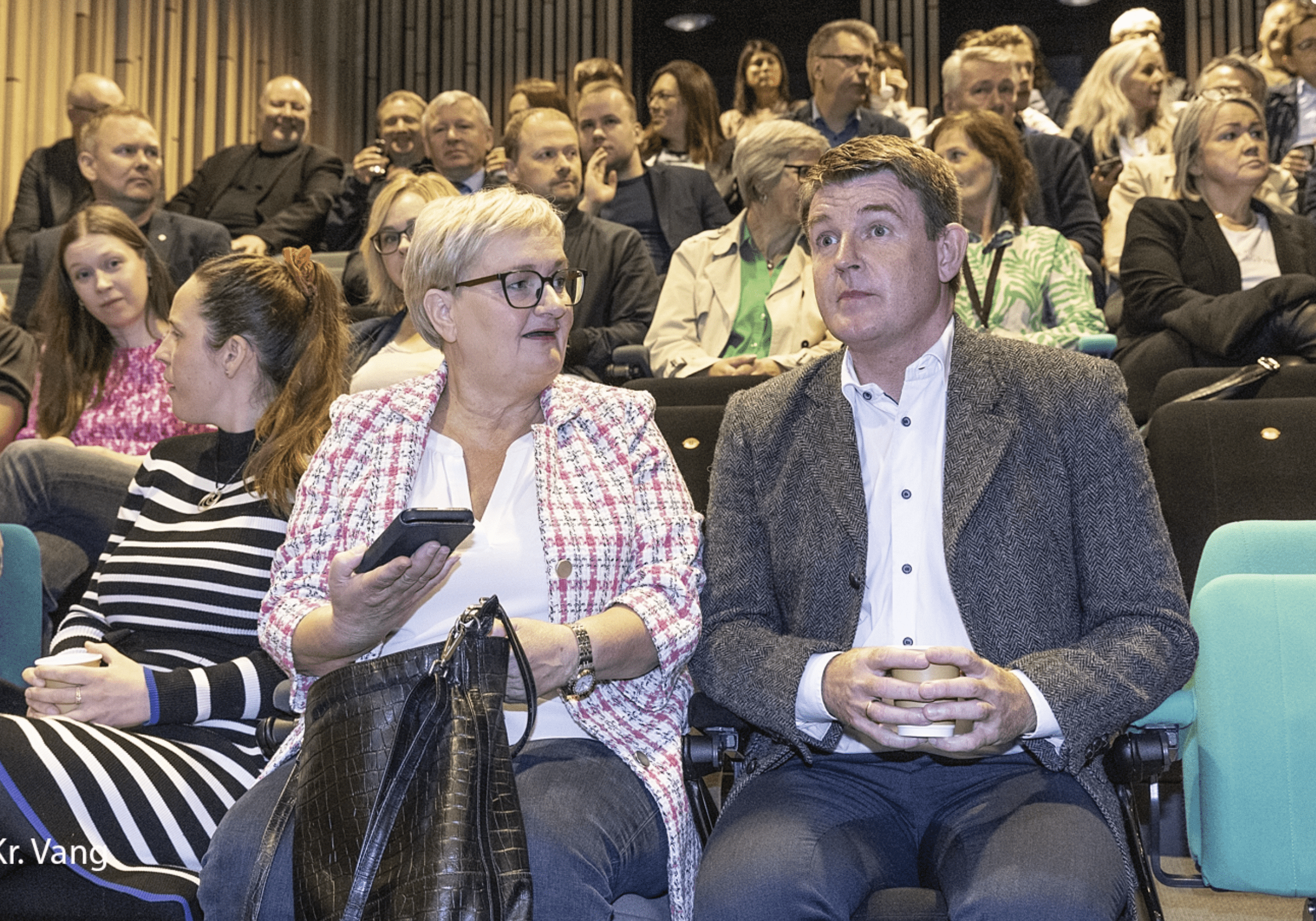 – Her blunka nakrar reyðar perur tá tað kemur til fíggjarstøðuna