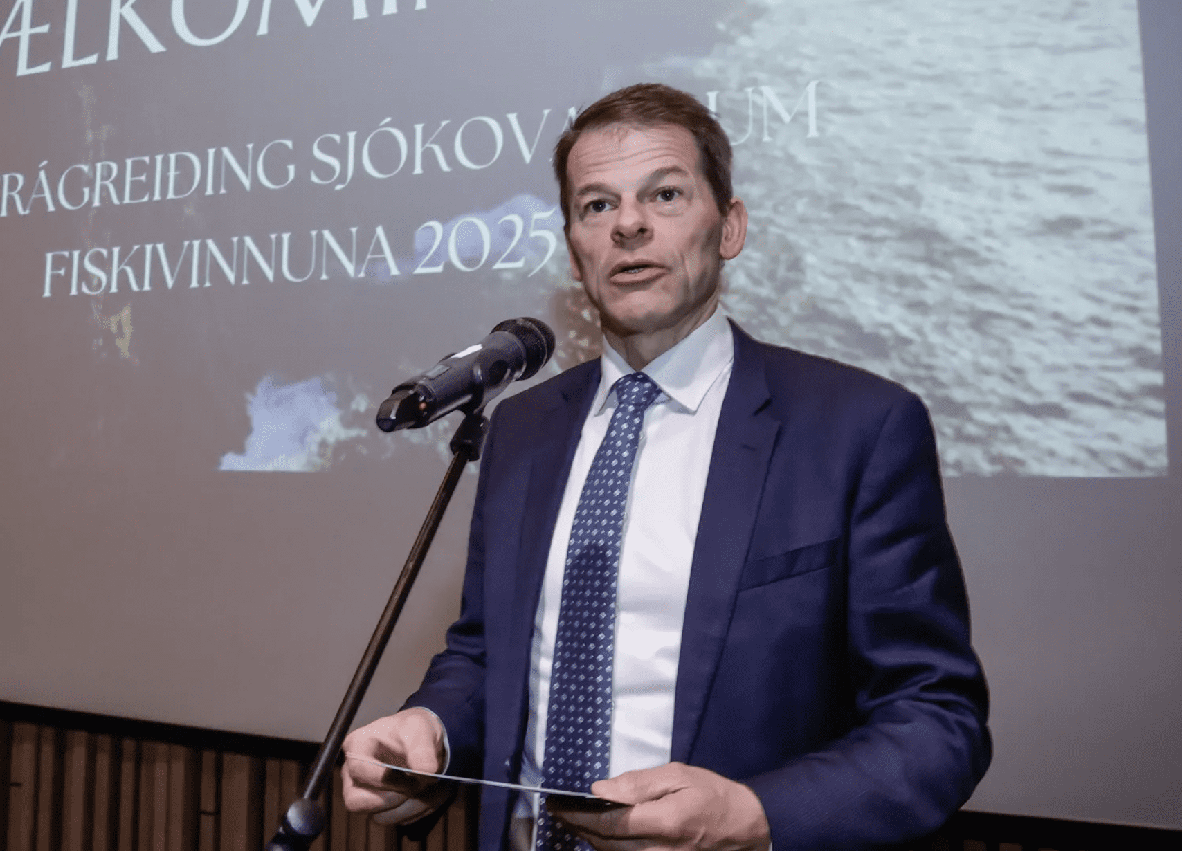 – Sjálvandi eru sveiggj í fiskivinnuni men her er nógv jaligt