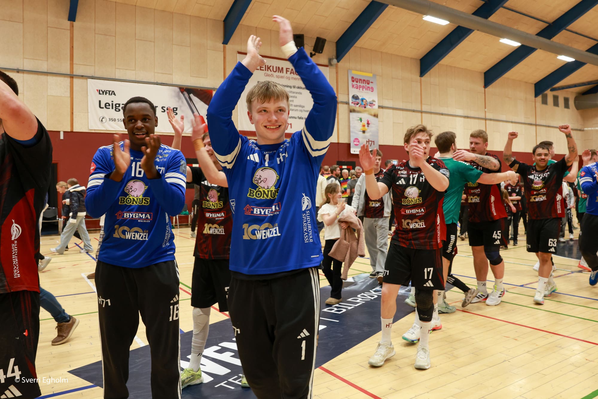 Hoyr samanumtøku og gullprát við greipuvinnarar hjá H71