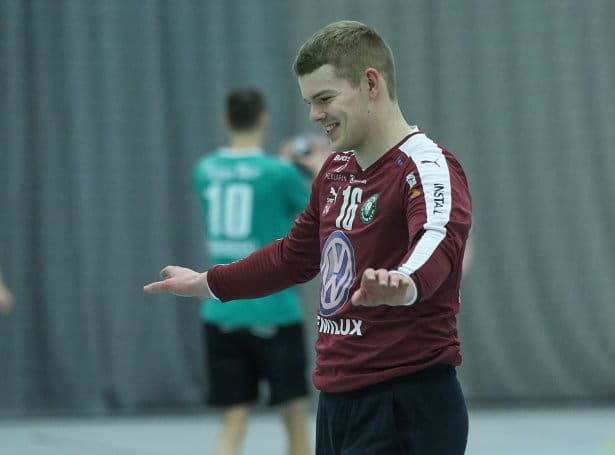 Tórður S. Guttesen gevst við hondbólti á hægsta støði – skaðar hava darvað hann seinnu árini