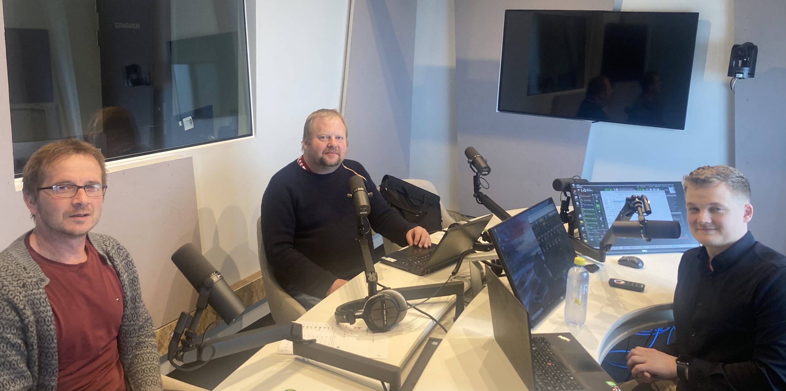 Jákup Martin Joensen, Jóan Pauli Jacobsen og Bjarki Nielsen vitjaðu “3. hálvleik”