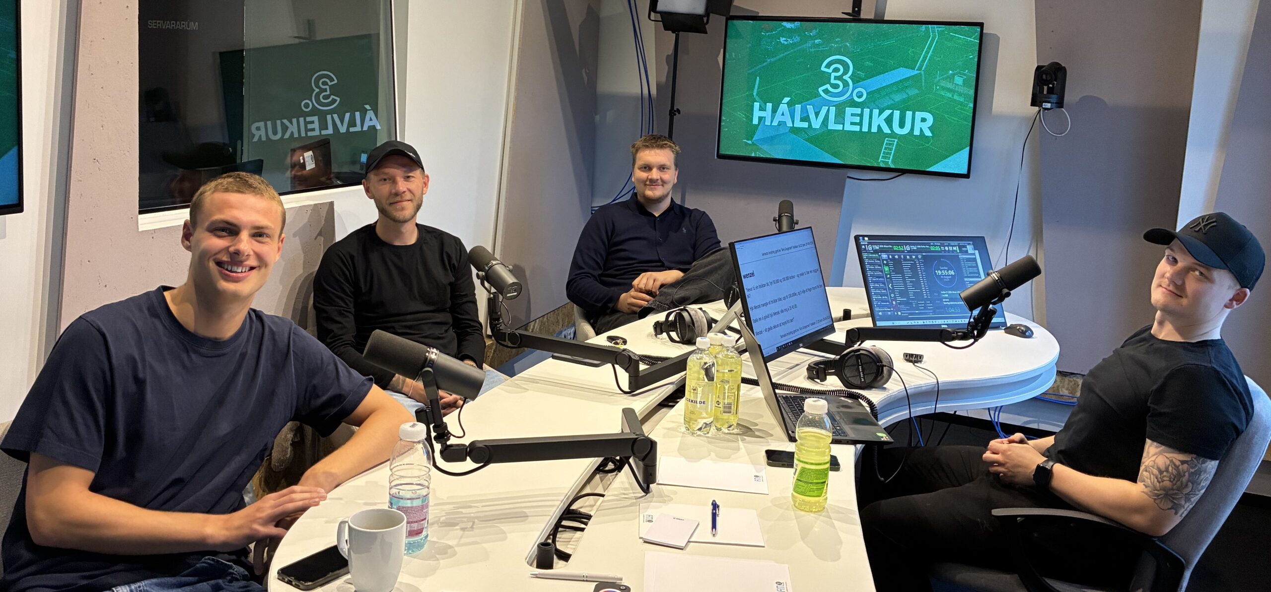 Tobias Kokvedgaard, Nicolas Hjertstedt og Pætur Nolsøe frá B71 vitjaðu “3. hálvleik”